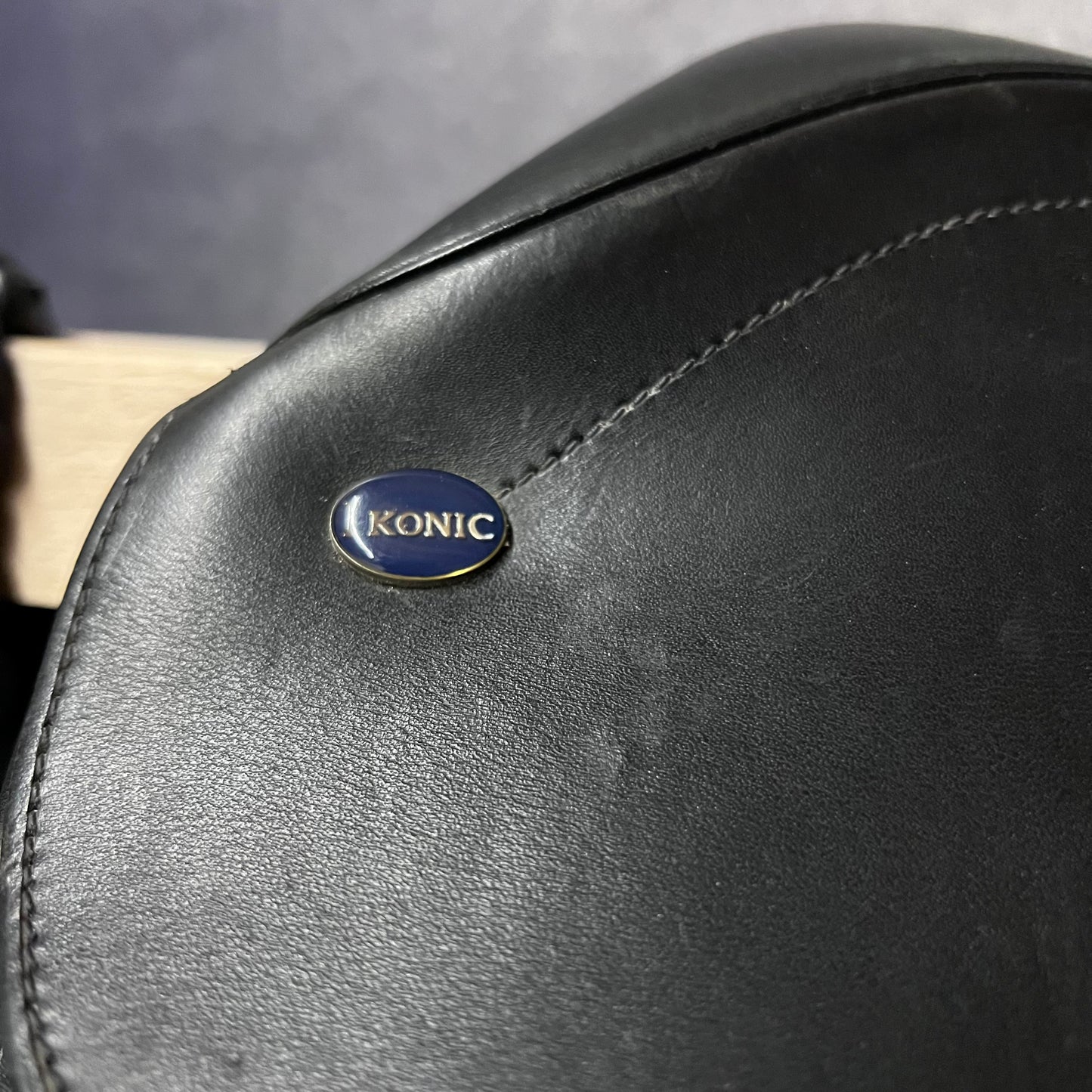 Selle de dressage Ikonic