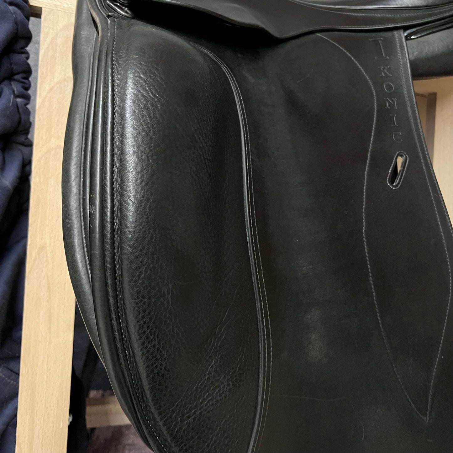 Selle de dressage Ikonic